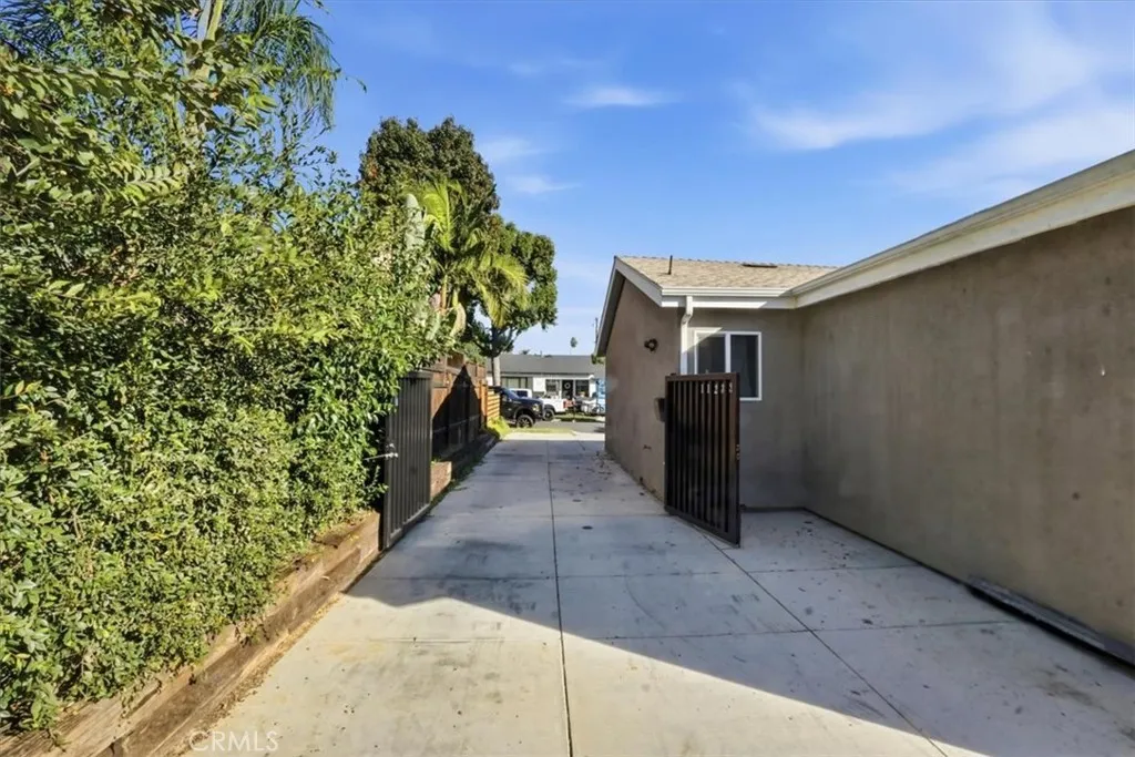 11235 Mina Avenue, Whittier, California 90605 home-pic-24