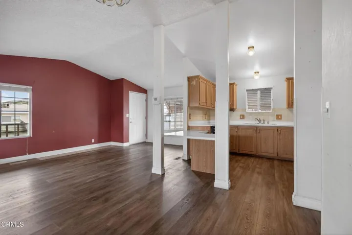 12-web-or-mls-UpmaketMedia-2177 Rob040