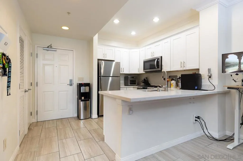 450 J Street 3151, San Diego, California 92101 home-pic-5