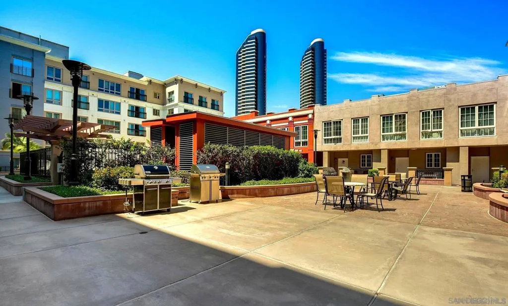 450 J Street 3151, San Diego, California 92101 home-pic-10