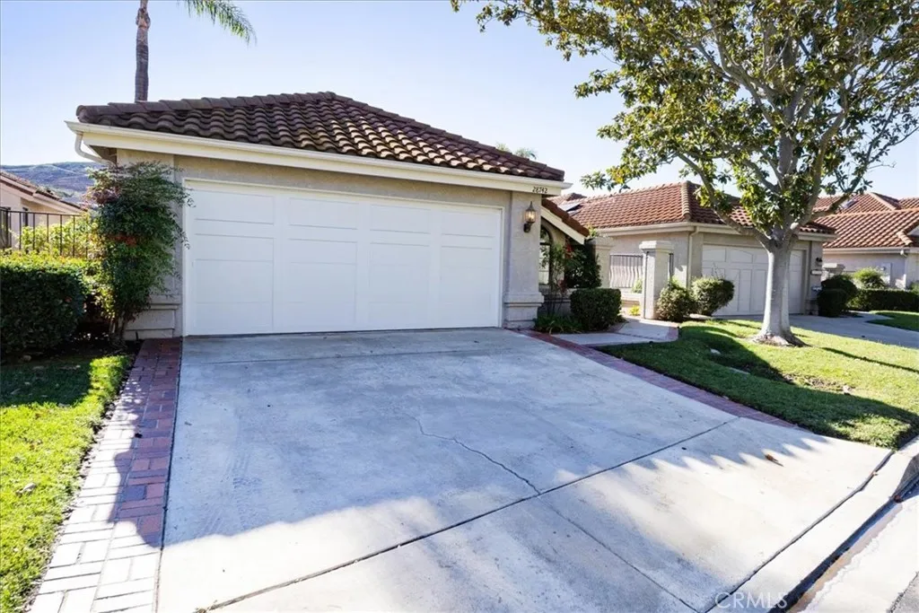 28742 Vista Valley Drive, Vista, California 92084 home-pic-4