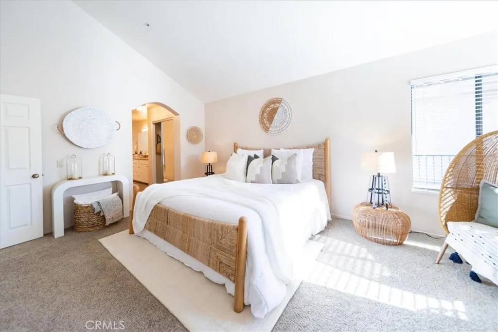 28742 Vista Valley Drive, Vista, California 92084 home-pic-33