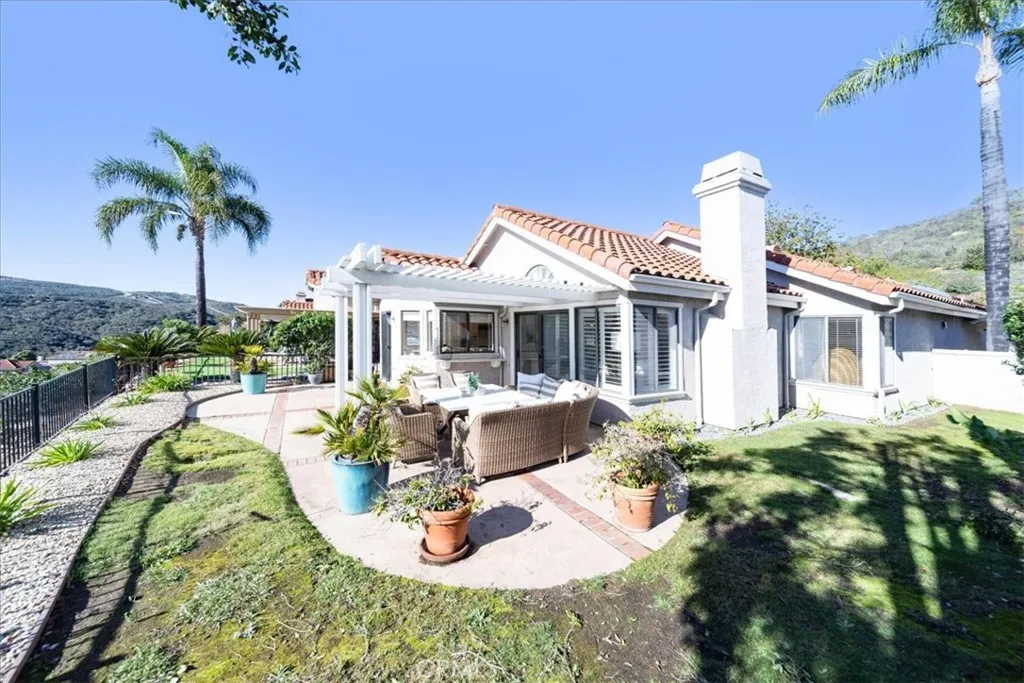 28742 Vista Valley Drive, Vista, California 92084 home-pic-47