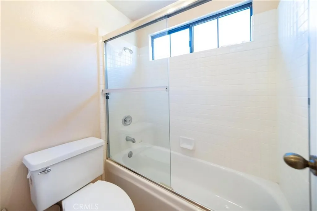28742 Vista Valley Drive, Vista, California 92084 home-pic-29