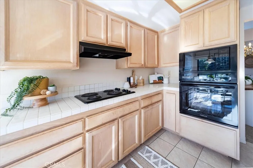28742 Vista Valley Drive, Vista, California 92084 home-pic-20