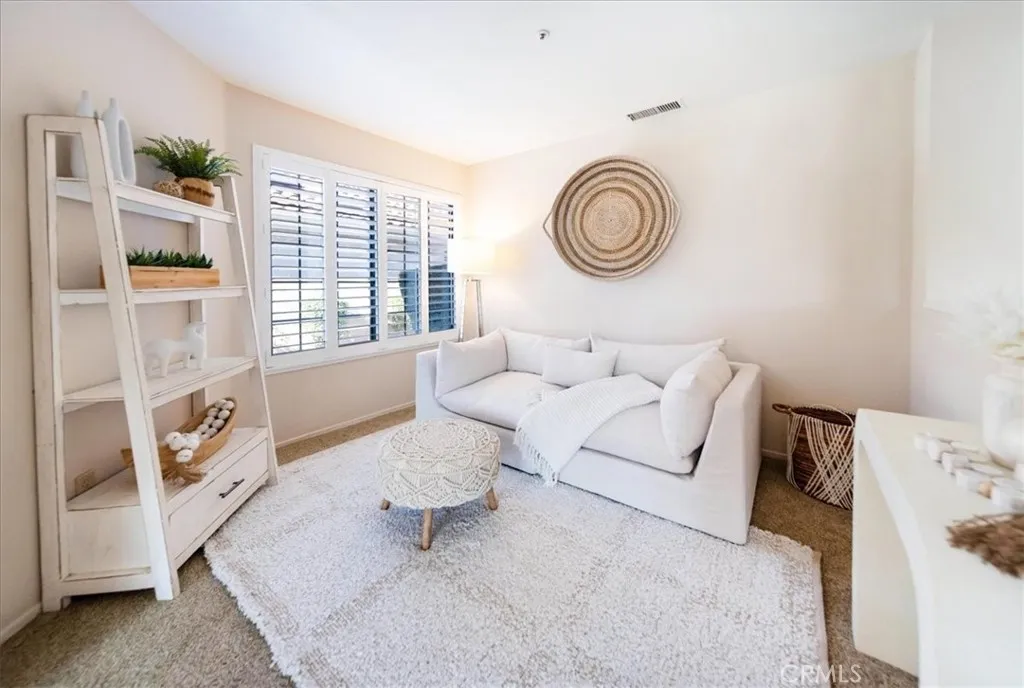 28742 Vista Valley Drive, Vista, California 92084 home-pic-25