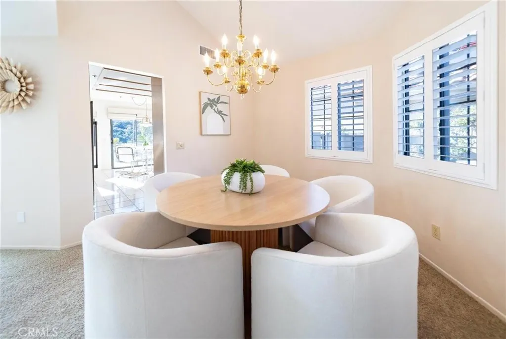 28742 Vista Valley Drive, Vista, California 92084 home-pic-15