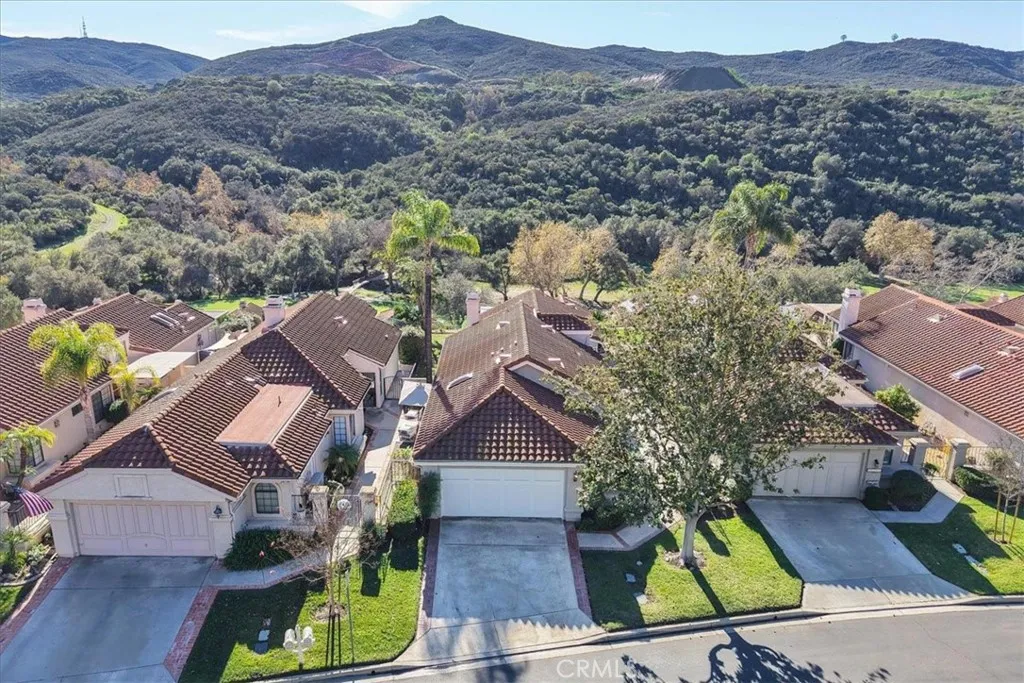 28742 Vista Valley Drive, Vista, California 92084 home-pic-50