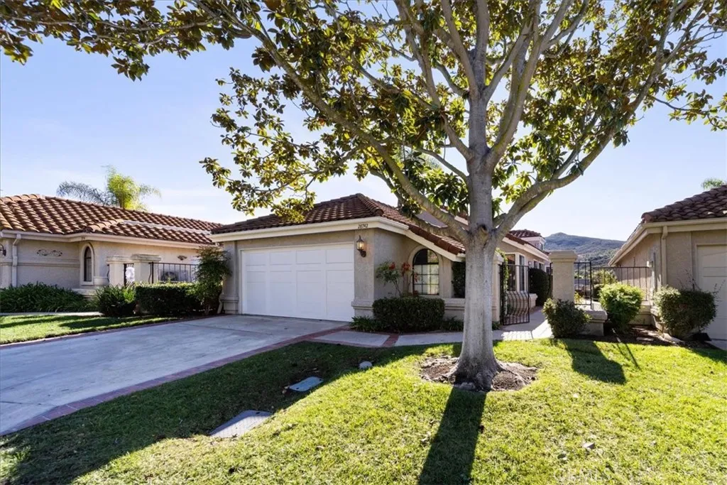 28742 Vista Valley Drive, Vista, California 92084 home-pic-3