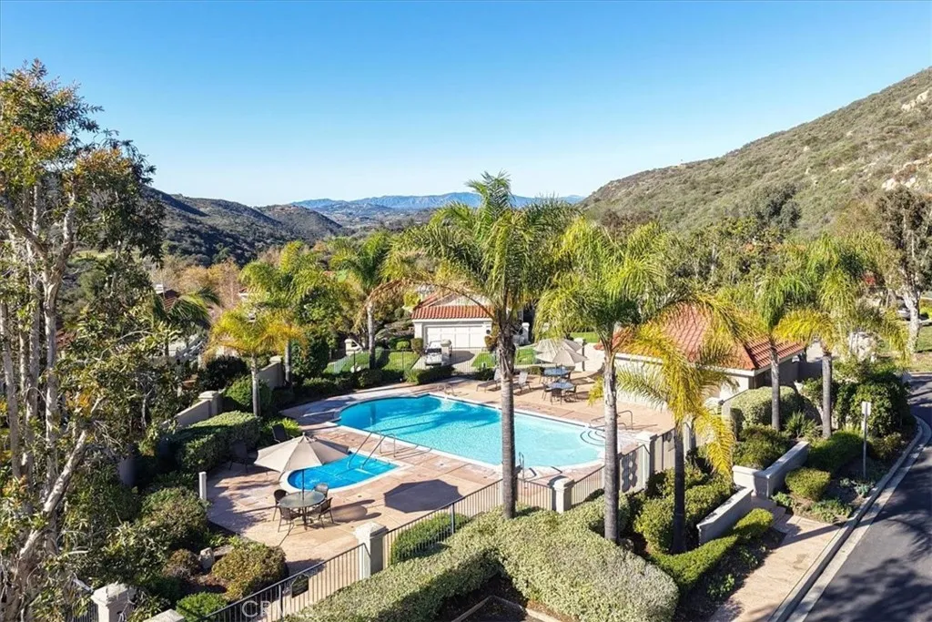 28742 Vista Valley Drive, Vista, California 92084 home-pic-58