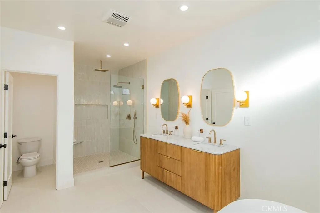 323 S Orange Drive, Los Angeles, California 90036 home-pic-29