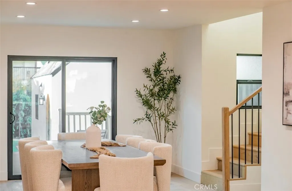 323 S Orange Drive, Los Angeles, California 90036 home-pic-17