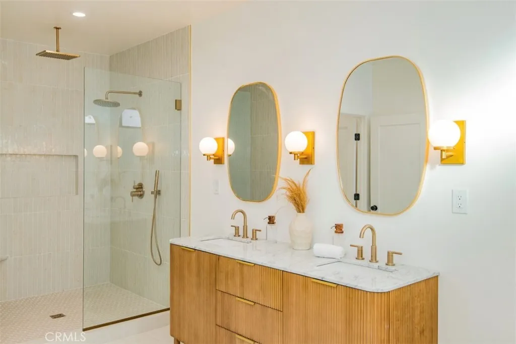 323 S Orange Drive, Los Angeles, California 90036 home-pic-30