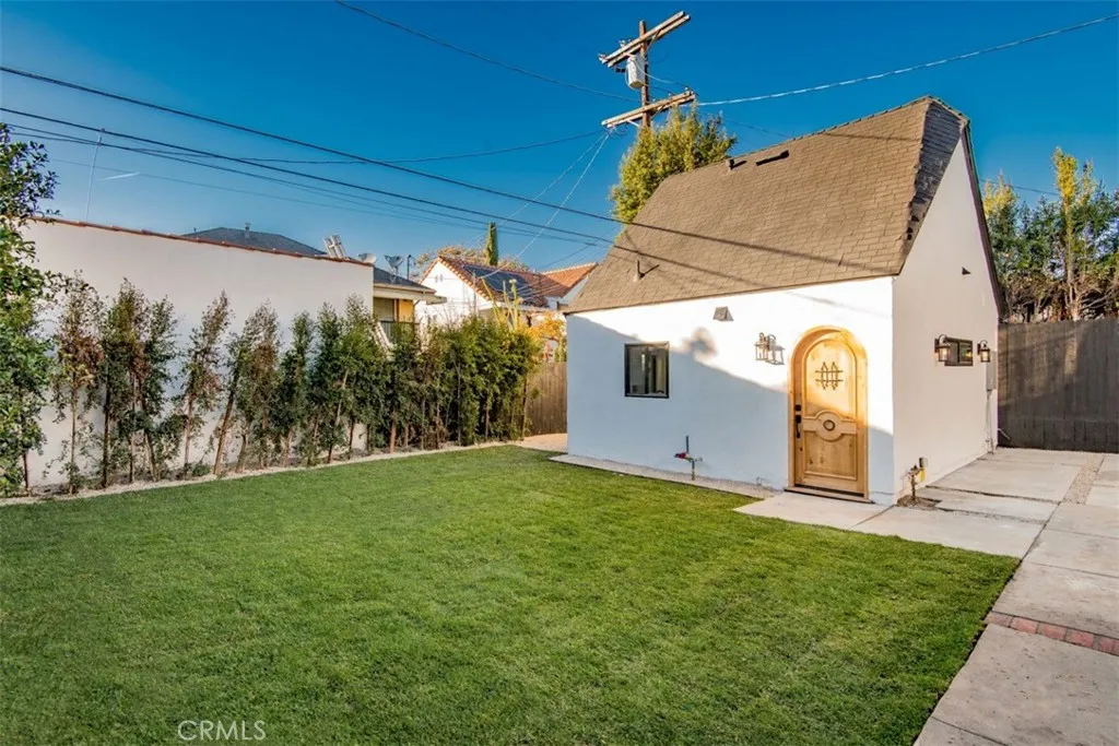 323 S Orange Drive, Los Angeles, California 90036 home-pic-51