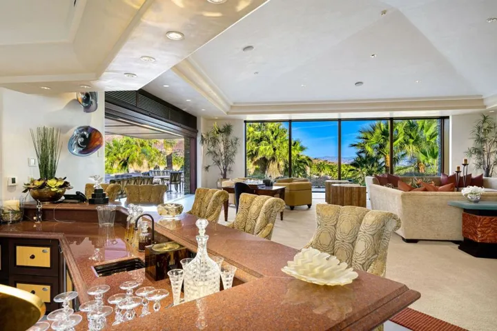 50-web-or-mls-CC_Lantana_OPMG_1223_050