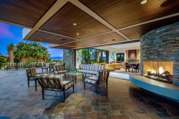 30-web-or-mls-CC_Lantana_OPMG_1223_030