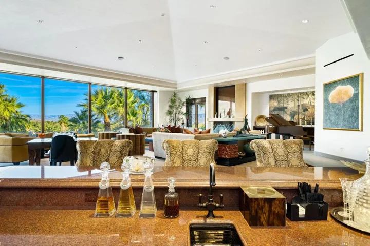51-web-or-mls-CC_Lantana_OPMG_1223_051