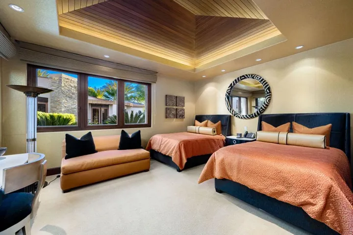 65-web-or-mls-CC_Lantana_OPMG_1223_065