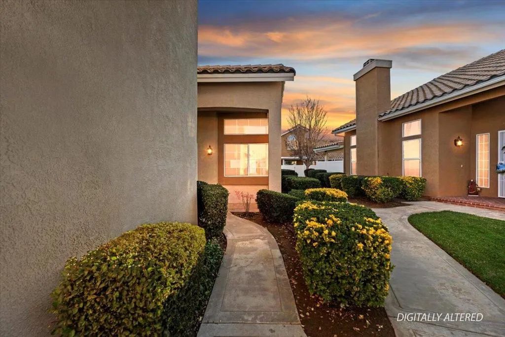 5340 W Palmer Drive, Banning, California 92220 home-pic-2