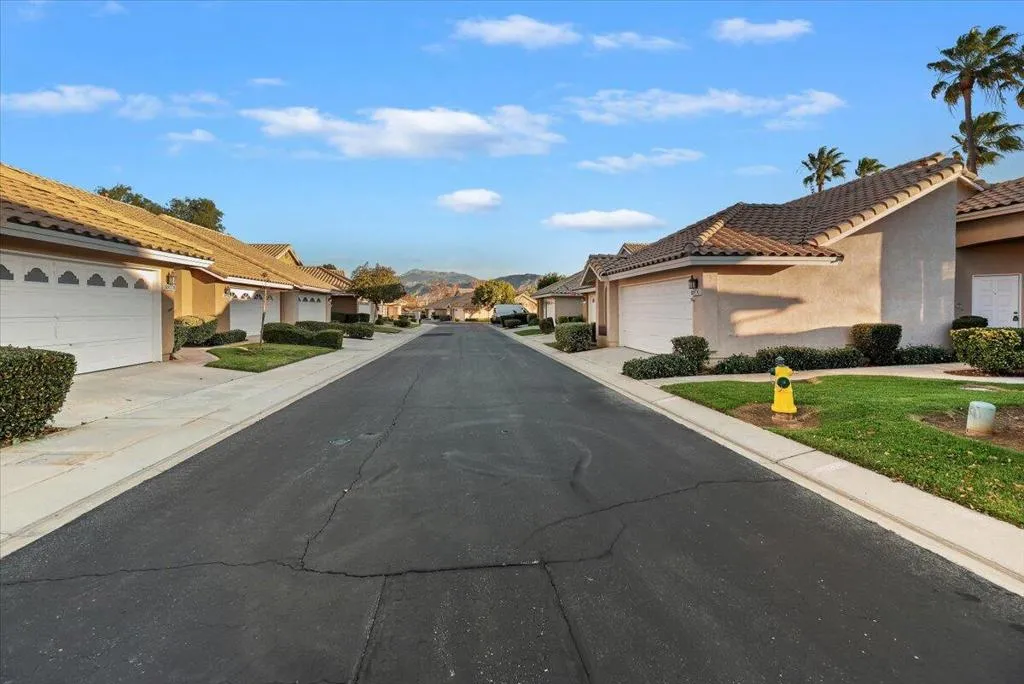 5340 W Palmer Drive, Banning, California 92220 home-pic-3