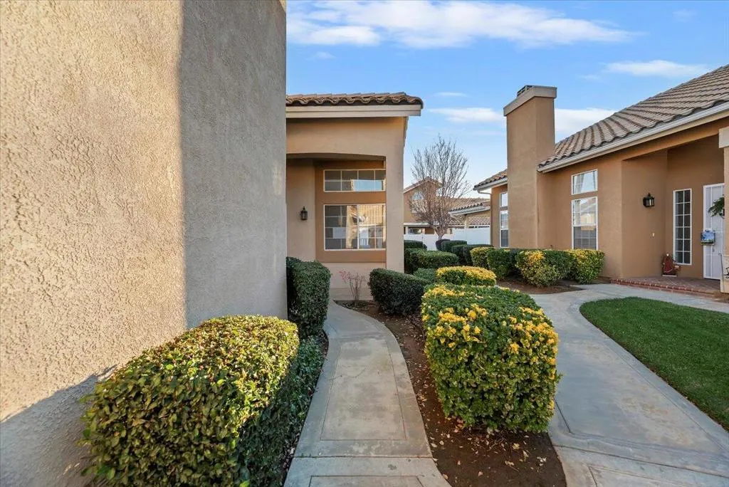 5340 W Palmer Drive, Banning, California 92220 home-pic-4