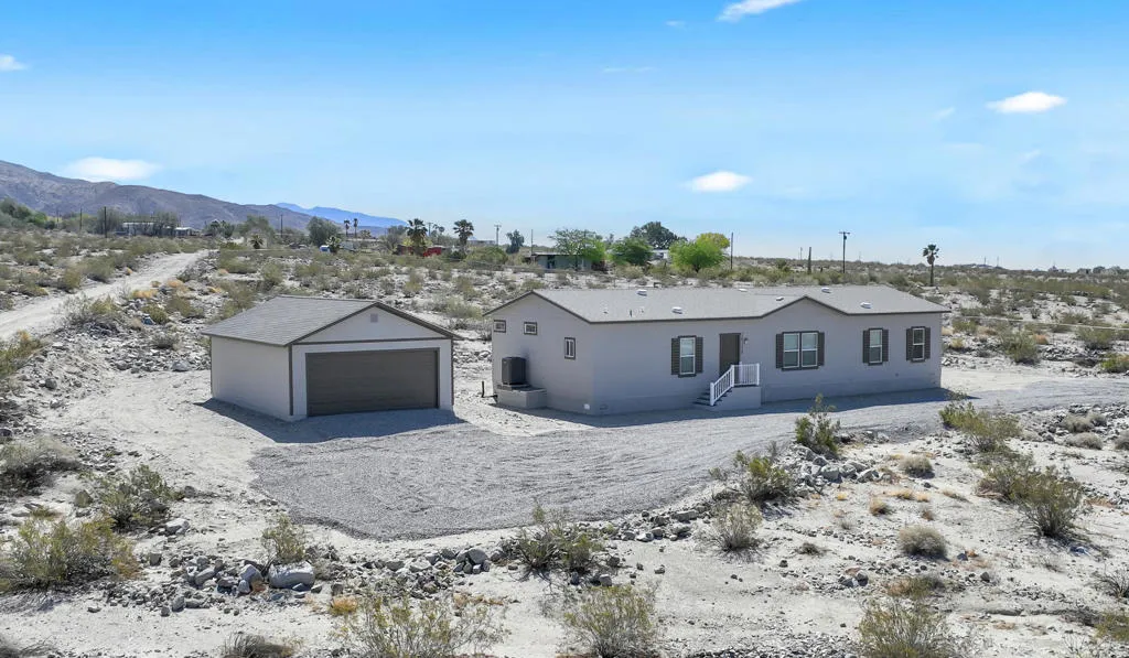 20158 Penny Lane, Desert Hot Springs, California 92241 home-pic-3