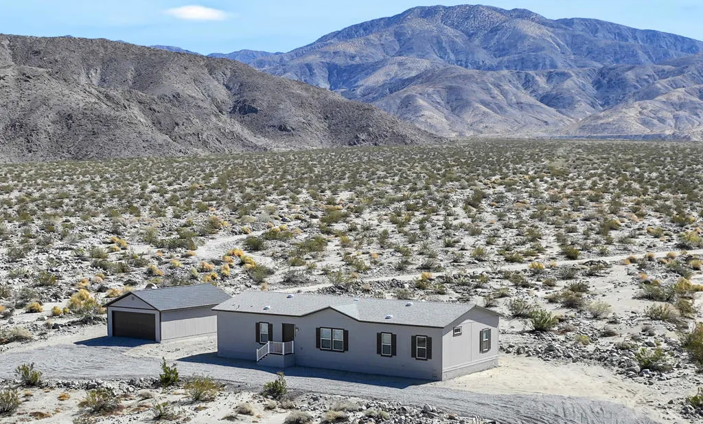 20158 Penny Lane, Desert Hot Springs, California 92241 home-pic-1