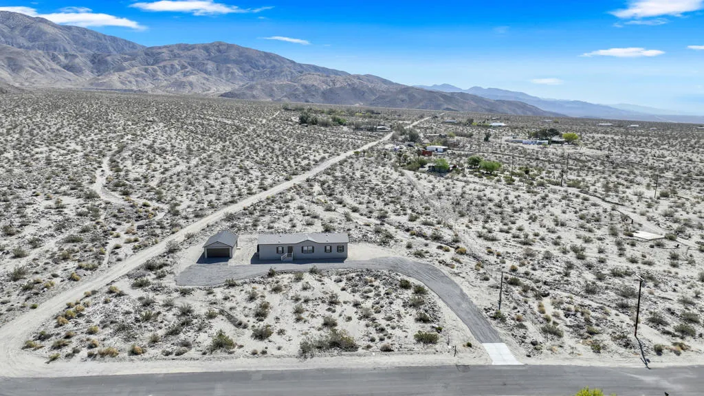 20158 Penny Lane, Desert Hot Springs, California 92241 home-pic-36