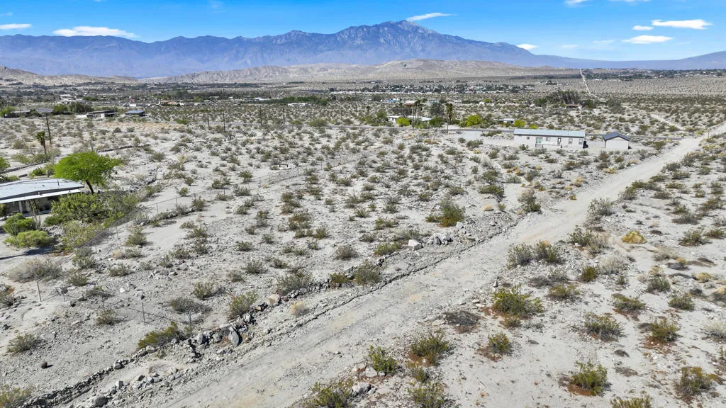20158 Penny Lane, Desert Hot Springs, California 92241 home-pic-31
