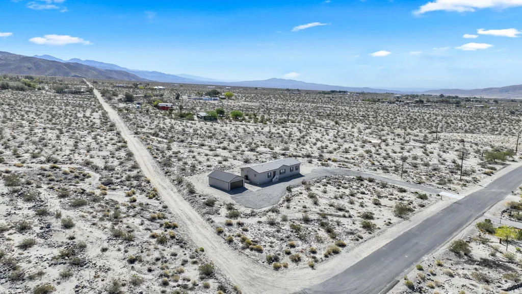 20158 Penny Lane, Desert Hot Springs, California 92241 home-pic-35