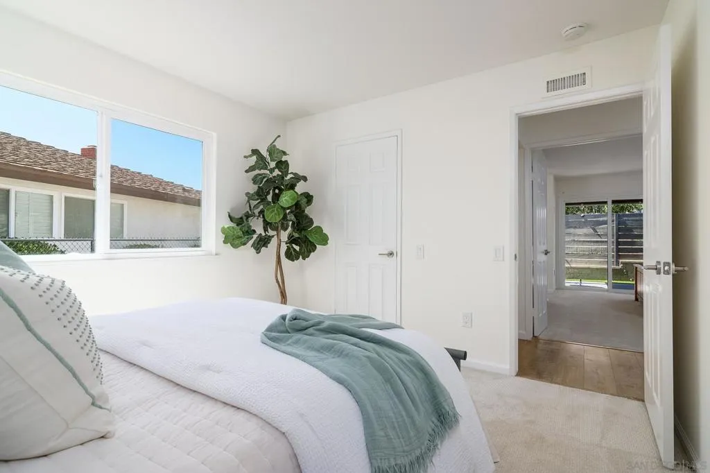 16556 Gabarda Rd, San Diego, California 92128 home-pic-25