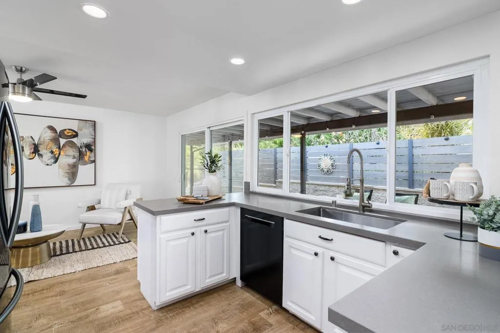 16556 Gabarda Rd, San Diego, California 92128 home-pic-12