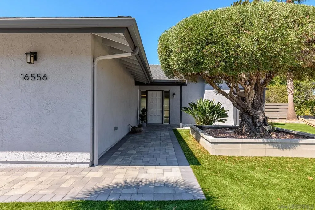 16556 Gabarda Rd, San Diego, California 92128 home-pic-5