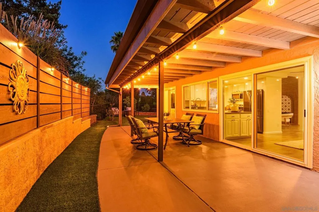 16556 Gabarda Rd, San Diego, California 92128 home-pic-42