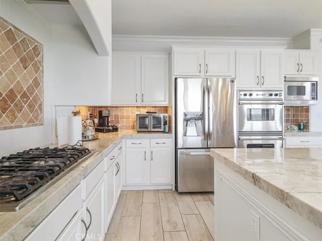 24049 Skyline, Mission Viejo, California 92692