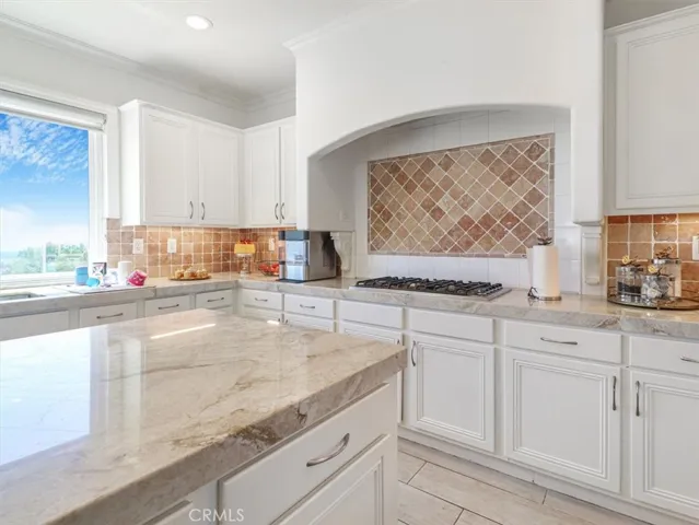 24049 Skyline, Mission Viejo, California 92692