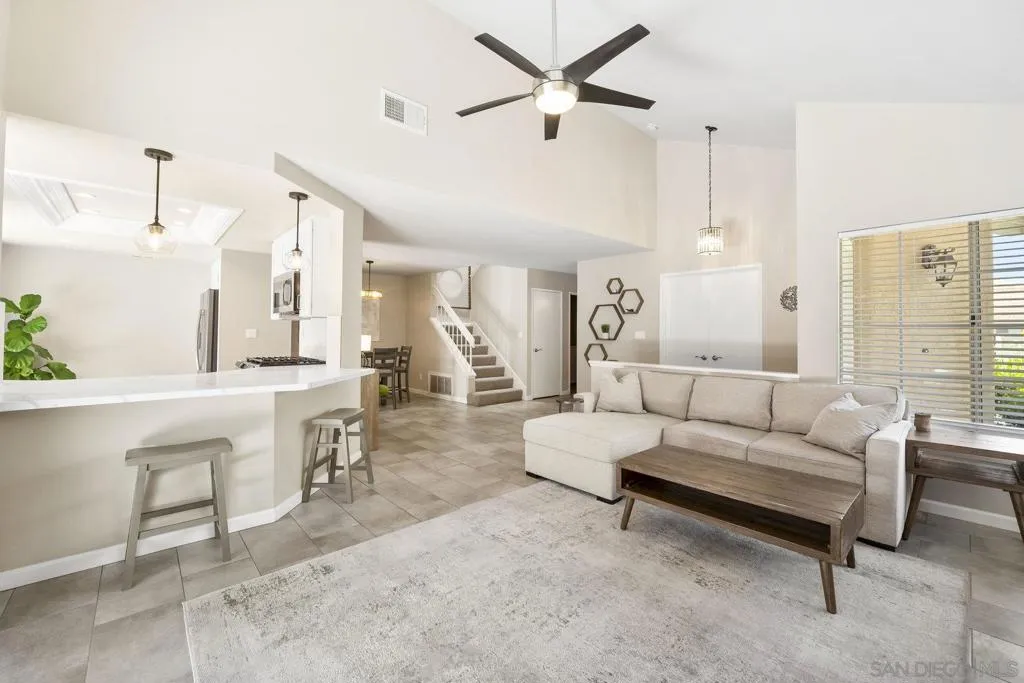 11781 Caminito De Las Missiones, San Diego, California 92128 home-pic-6