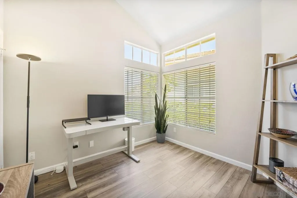 11781 Caminito De Las Missiones, San Diego, California 92128 home-pic-17