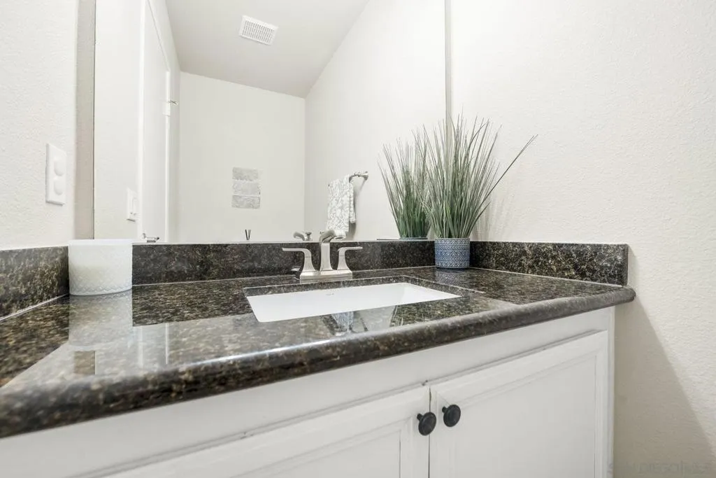 11781 Caminito De Las Missiones, San Diego, California 92128 home-pic-19