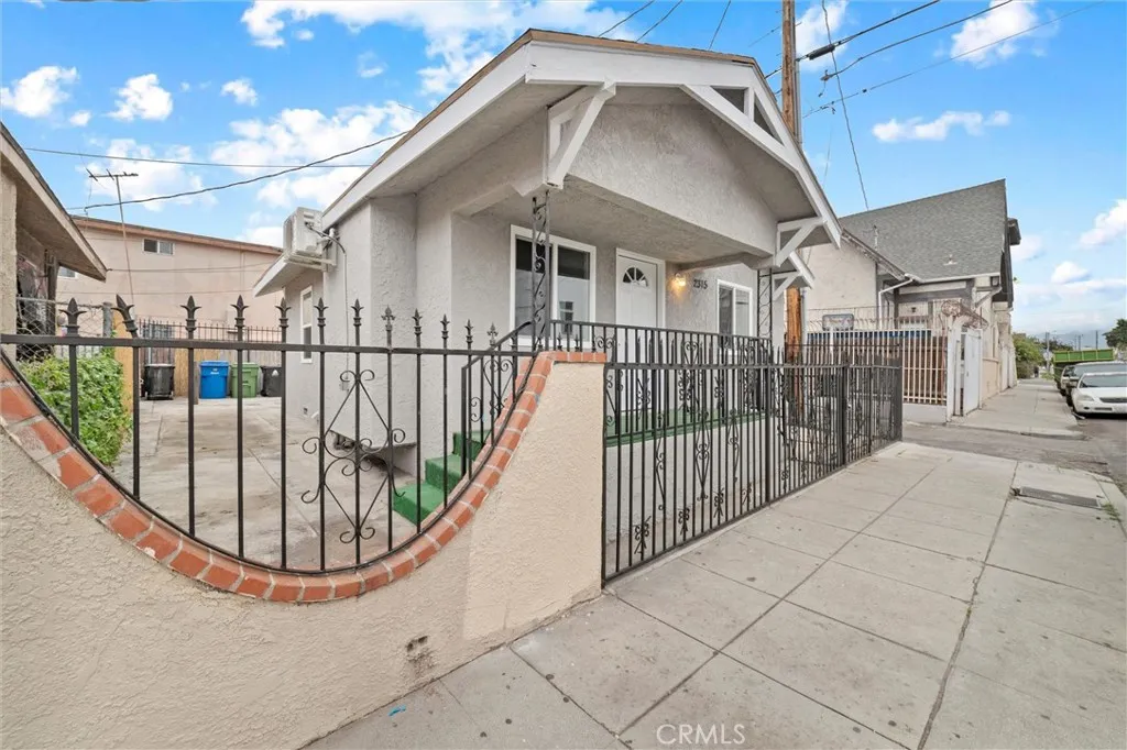 2315 Stanford Avenue, Los Angeles, California 90011 home-pic-19
