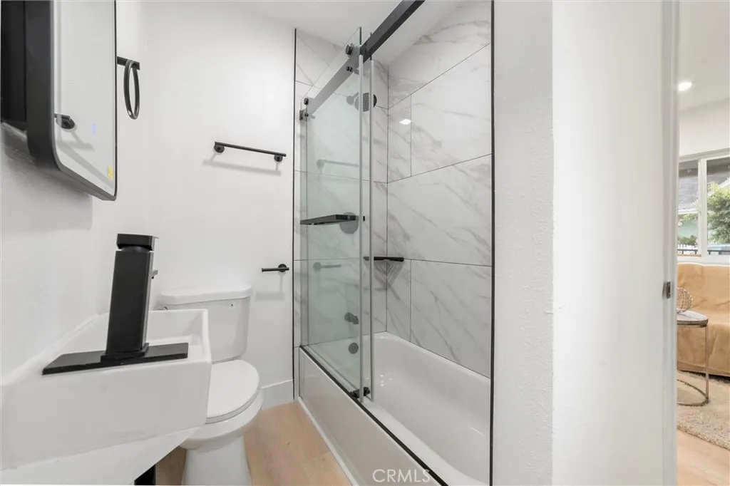 2315 Stanford Avenue, Los Angeles, California 90011 home-pic-14