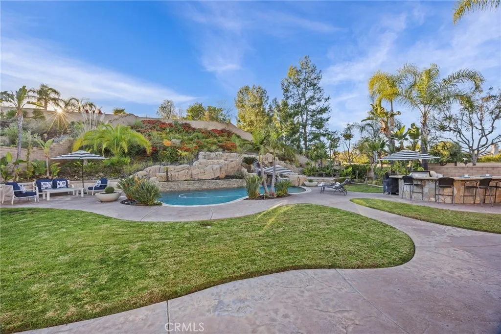 22349 Amber Eve Drive, Corona, California 92883 home-pic-46