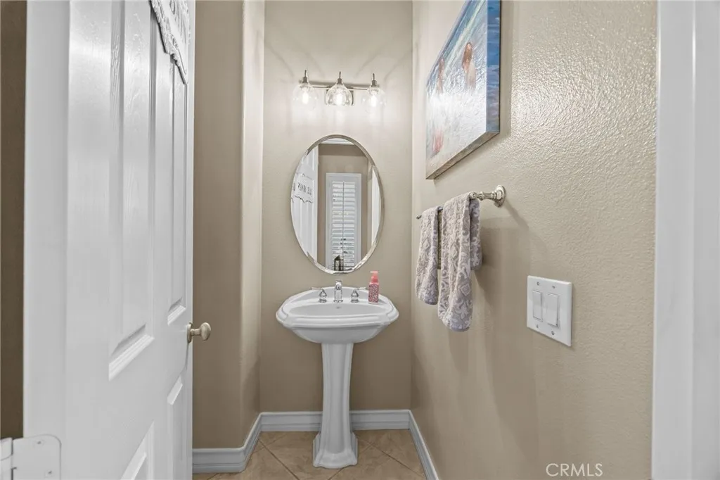 22349 Amber Eve Drive, Corona, California 92883 home-pic-25