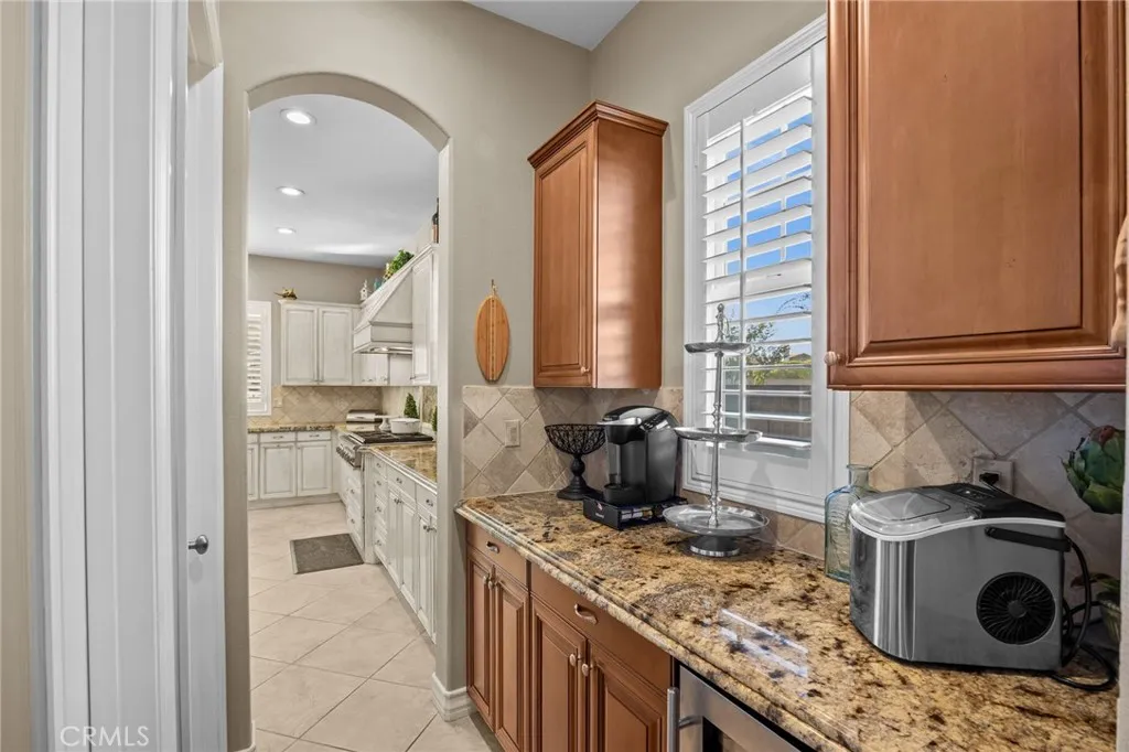 22349 Amber Eve Drive, Corona, California 92883 home-pic-19