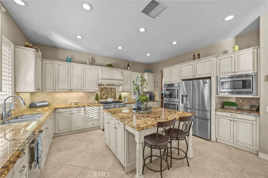 22349 Amber Eve Drive, Corona, California 92883 home-pic-15