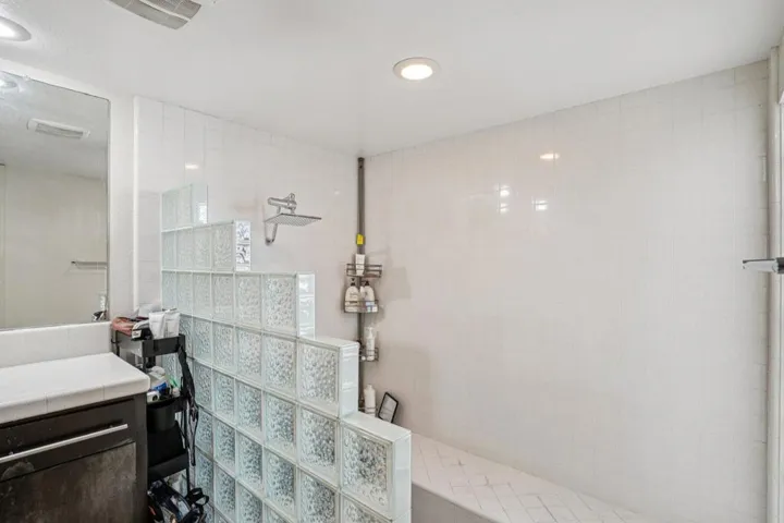 28-web-or-mls-Yucca Tree Dr-S3012-028