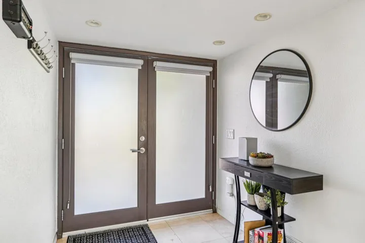 5-web-or-mls-Yucca Tree Dr-S3012-005