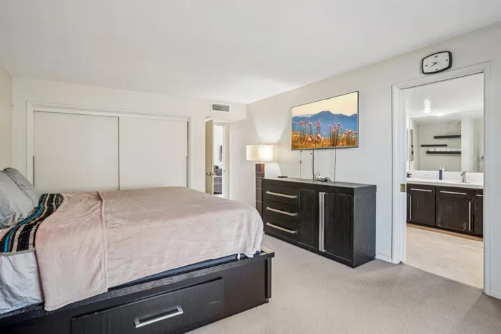 26-web-or-mls-Yucca Tree Dr-S3012-026