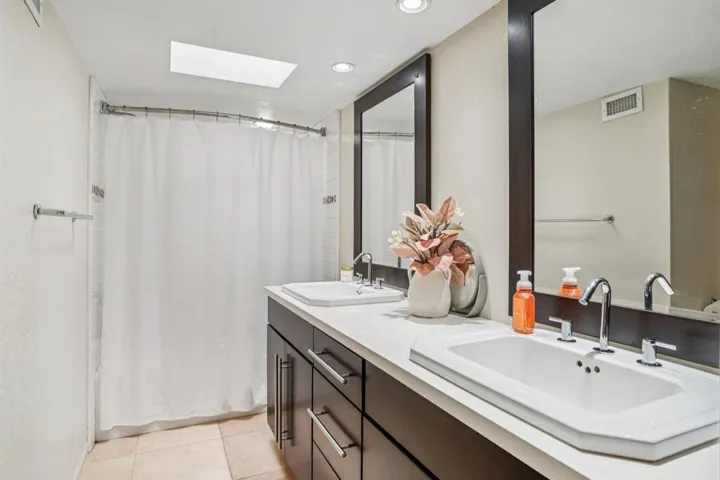 18-web-or-mls-Yucca Tree Dr-S3012-018