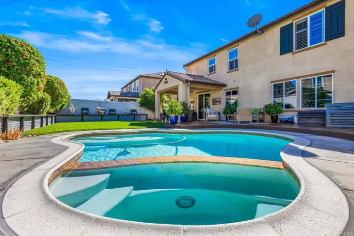 10664 Sandy Creek Drive, Santee, California 92071